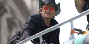 U2