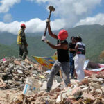 A dos semanas de los terremotos la cifra de fallecidos alcanza los 3.811 y 16.740 heridos