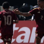 Venezuela vence a Argentina y buscará consolidar el primer lugar del grupo ante Colombia