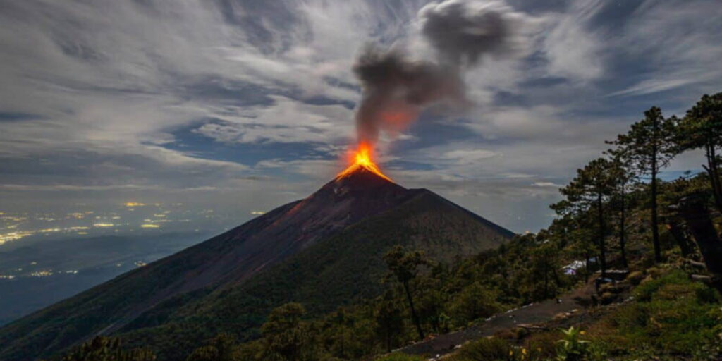 VOLCAN