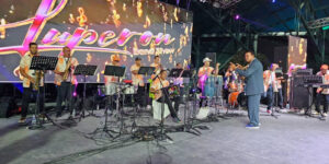 EXPOO