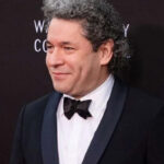 El venezolano Gustavo Dudamel asume la dirección de la Filarmónica de Nueva York