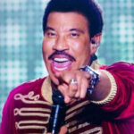 Lionel Richie sale del hospital tras someterse a pruebas de corazón